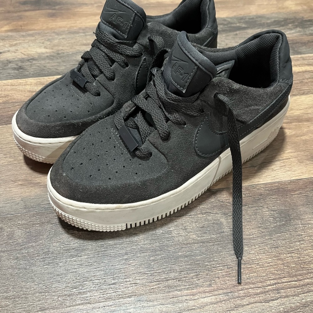 Nike Air Force 1 Sage Low